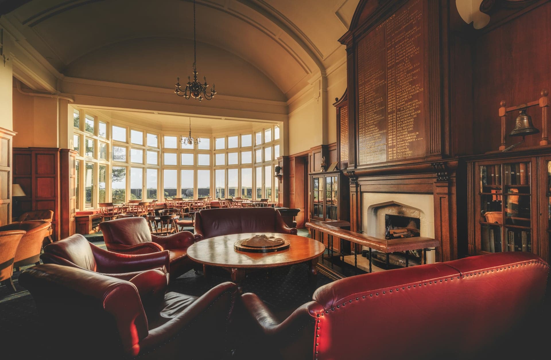 Clubhouse smoking room